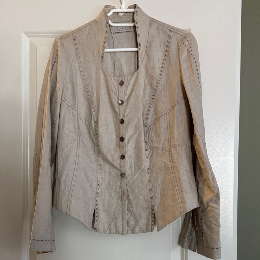 Stunning, unique, linen-cool, designer suit. One of a kind European.